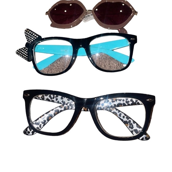 set of 3 glasses non prescription nerd clear lens and 1 sunglasses EUC - Picture 6 of 6